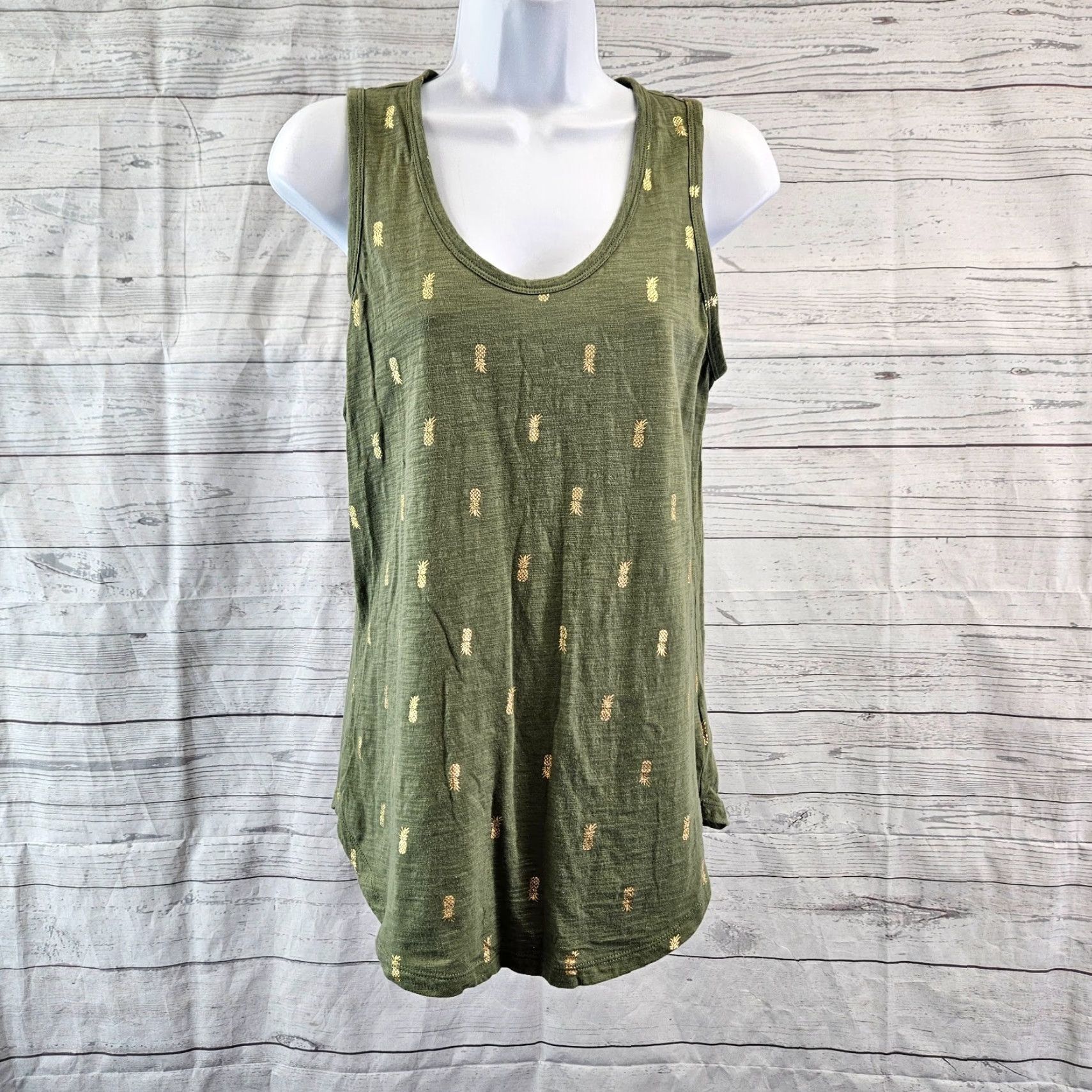 Old Navy Old Navy Womens Tank Top Sz Small Green Cotton Scoop Neck Pineapples Shirt Womens Short Sleeve Tank Top XS? Size S / US 4 / IT 40 - 2 Thumbnail