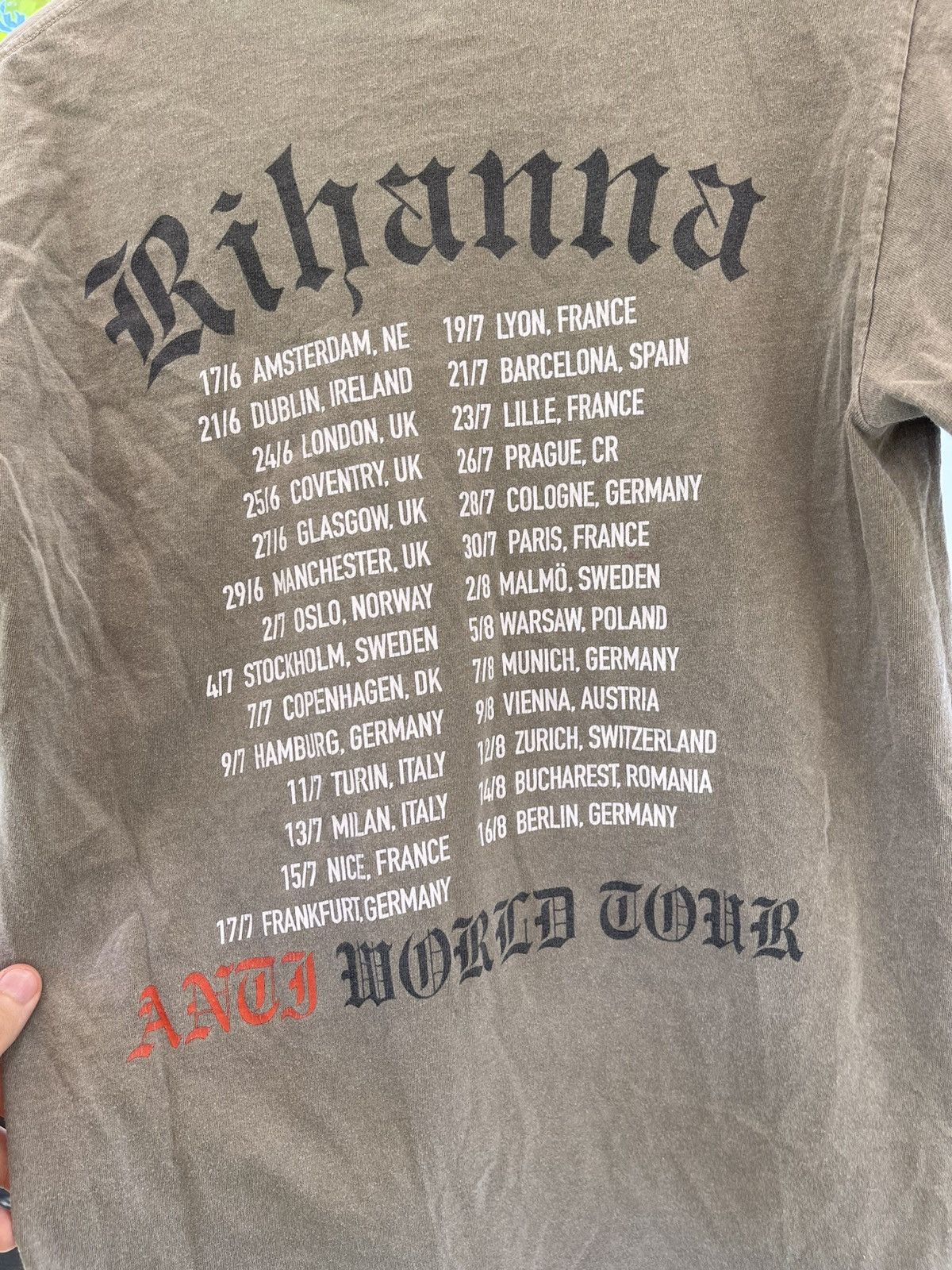 Rihanna 2016 Rihanna Anti World Tour t-shirt Size US S / EU 44-46 / 1 - 12 Thumbnail