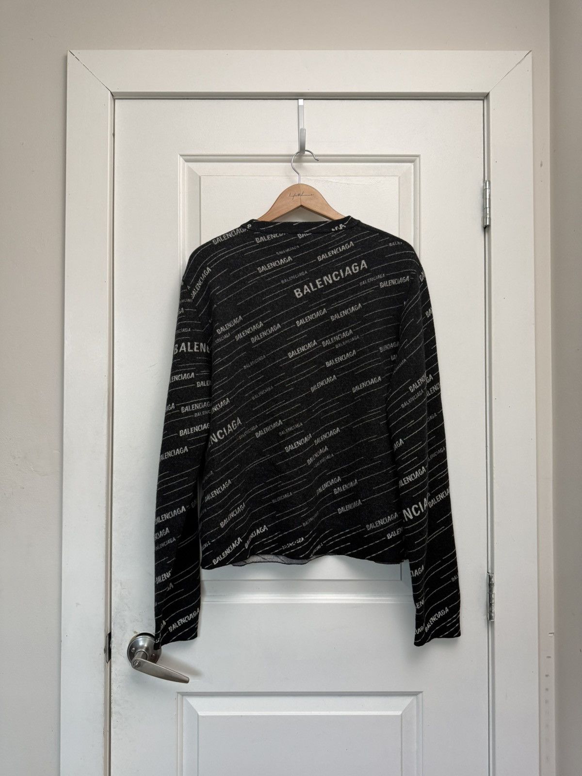 Balenciaga Balenciaga 2018 All Over Logo Wool Sweater Size US XL / EU 56 / 4 - 2 Thumbnail