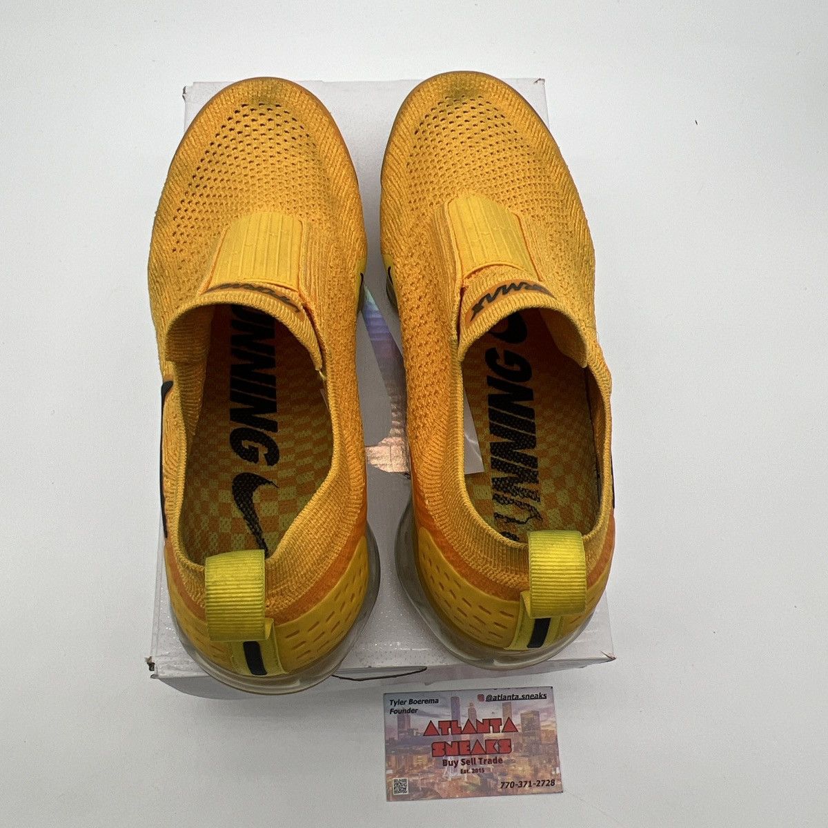 Nike Wmns VaporMax Moc 2 university gold Size US 8 / IT 38 - 7 Thumbnail