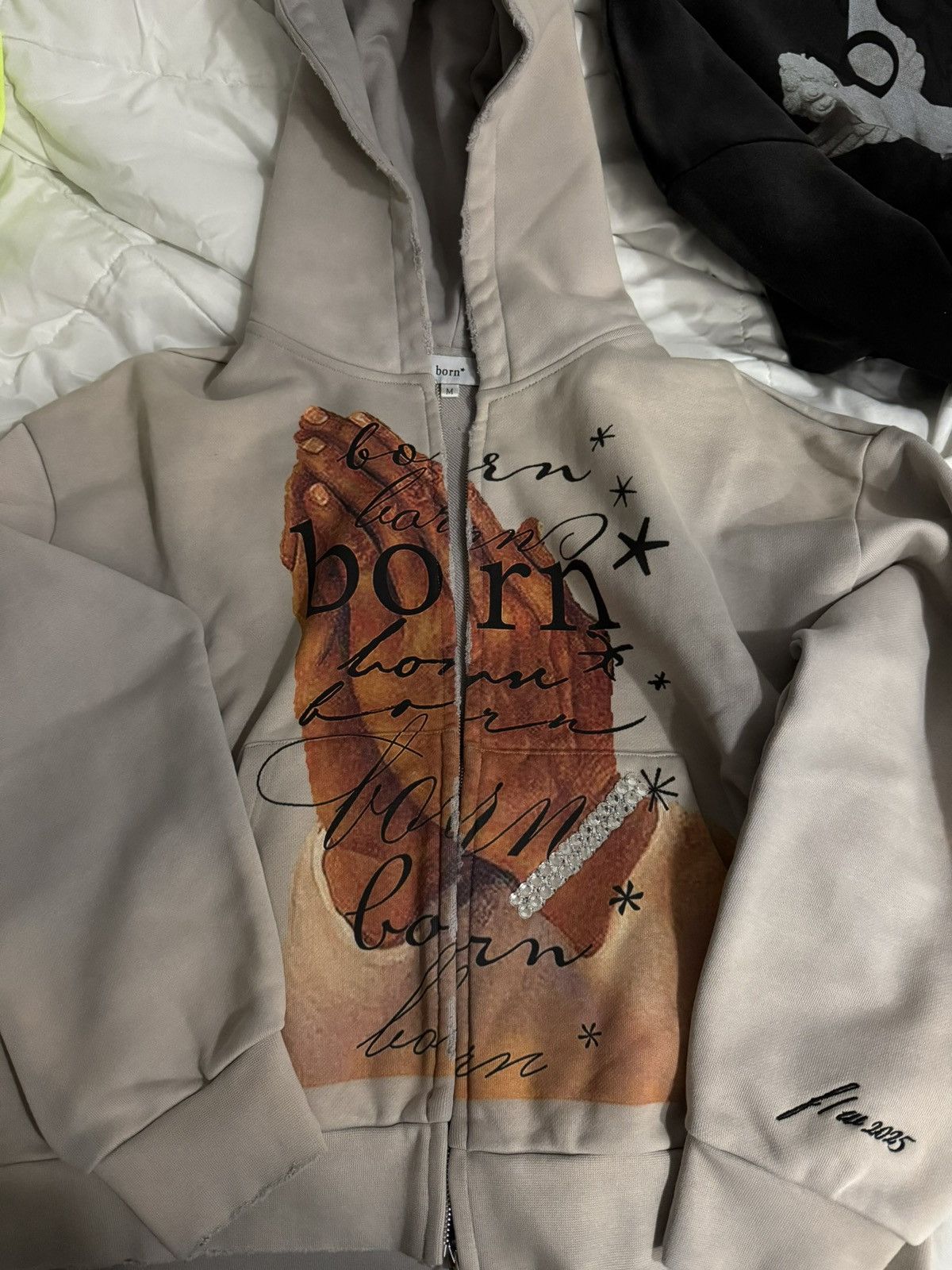 Other born* All Praise Hoodie Size US M / EU 48-50 / 2 - 4 Thumbnail