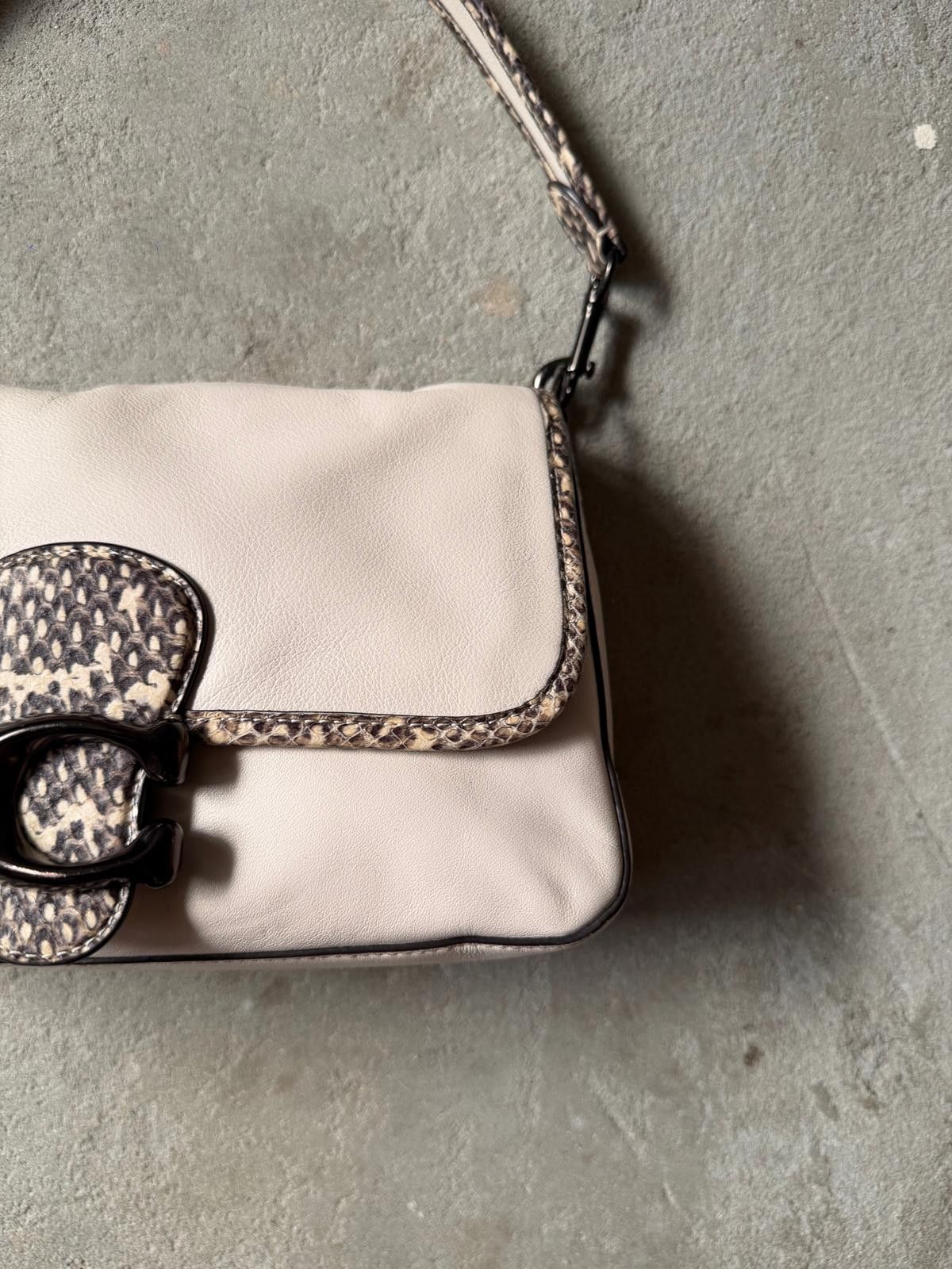 Coach Coach Tabby Snakeskin Leather Shoulder Bag White Size ONE SIZE - 6 Thumbnail