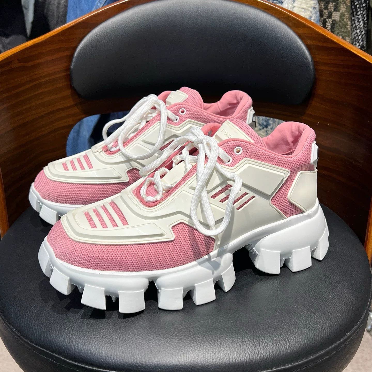 Prada Prada Lowtop Sneakers 39 Women Size US 8.5 / IT 38.5 - 1 Thumbnail