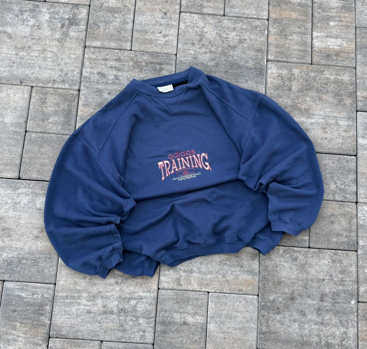 Adidas Adidas Crewneck Training 90’s Vintage Boxy Center Logo Y2K Size US XL / EU 56 / 4 - 1 Thumbnail