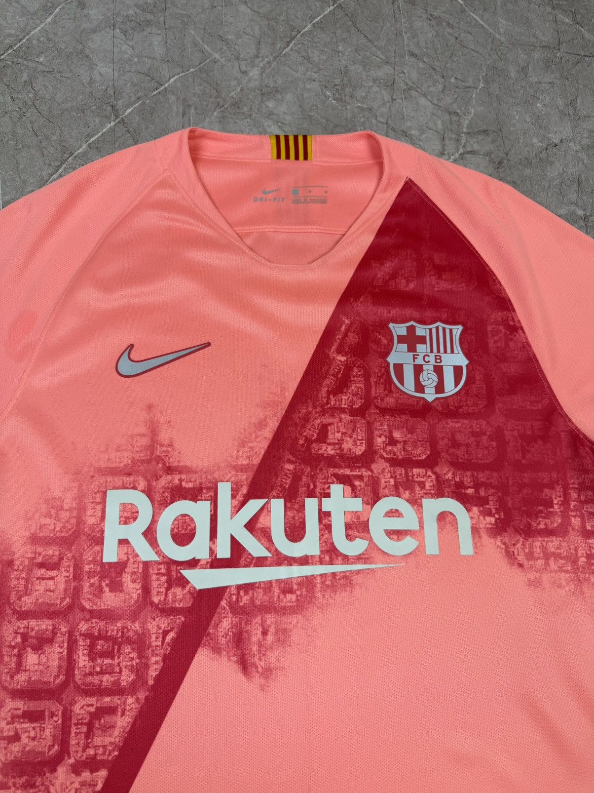 Nike Nike FC Barcelona 2018/2019 Jersey Size M Size US M / EU 48-50 / 2 - 6 Thumbnail