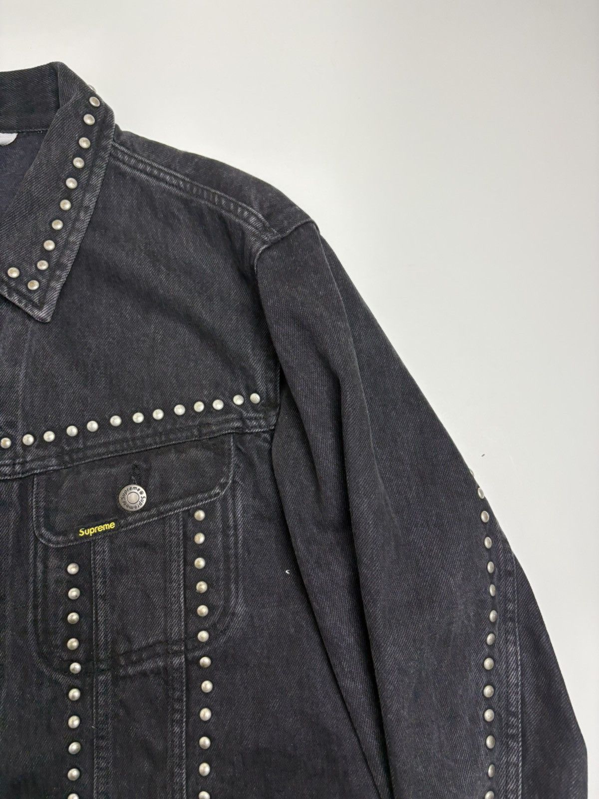 Supreme Supreme SS17 studded denim trucker jacket Size US XL / EU 56 / 4 - 6 Thumbnail