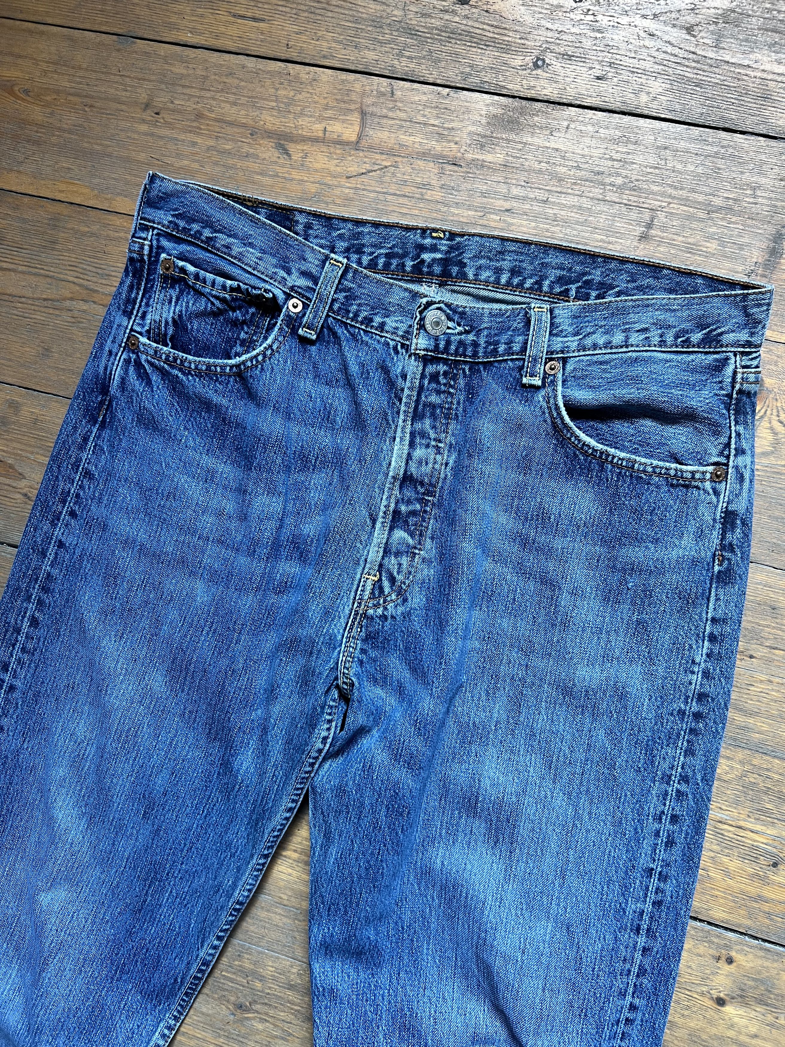 Levi's Vintage Clothing Levis Old Stressed 501 Denim Jeans Pants Size US 33 - 2 Thumbnail
