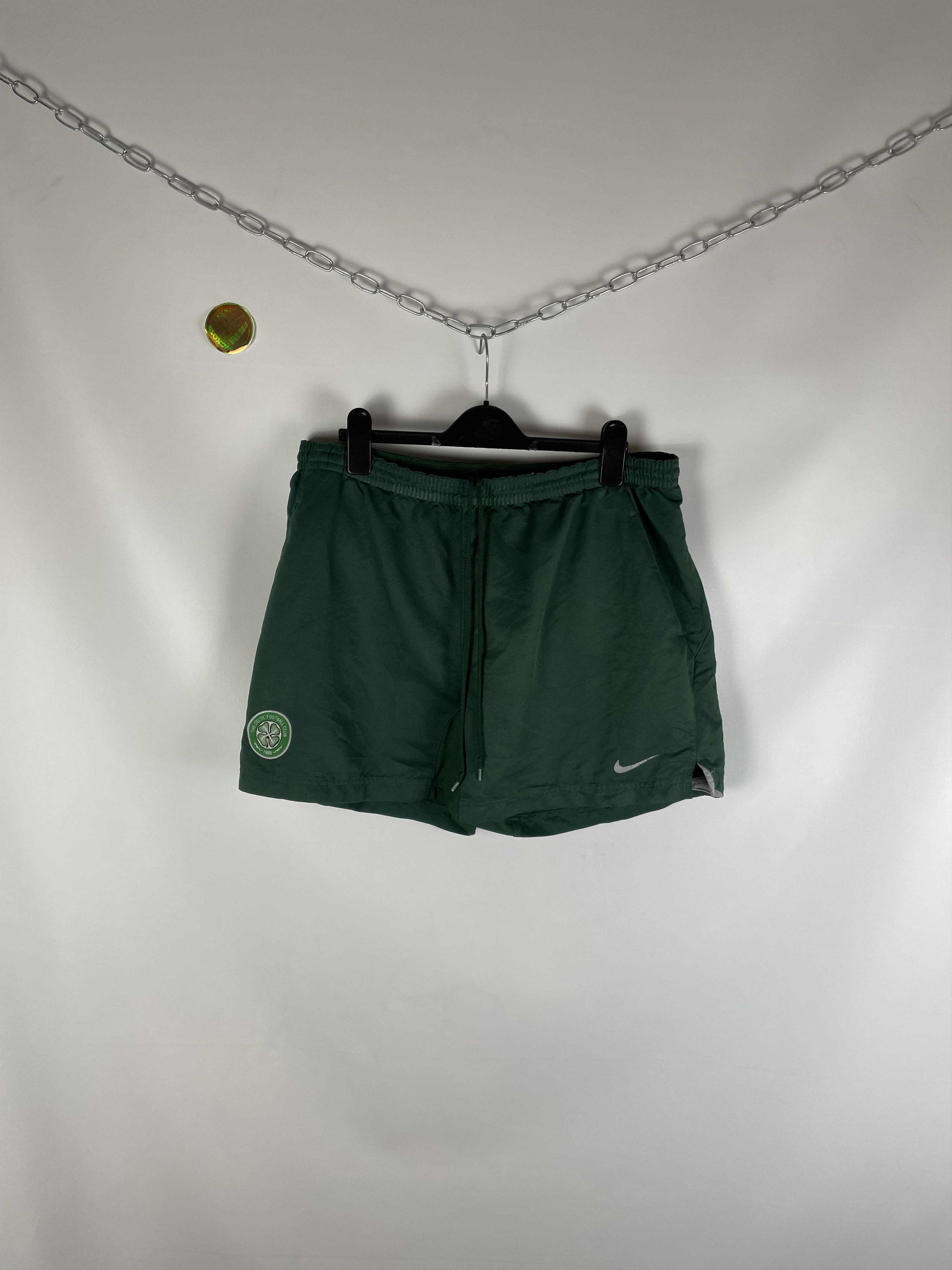 Nike Mens Vintage Celtic Nike shorts Y2k Size US 32 / EU 48 - 1 Thumbnail