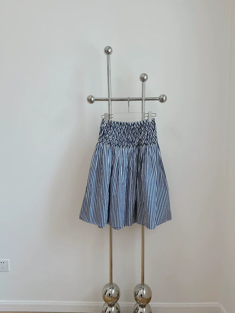 Chanel Chanel Striped short skirt Size 42" / US 20 - 1 Thumbnail