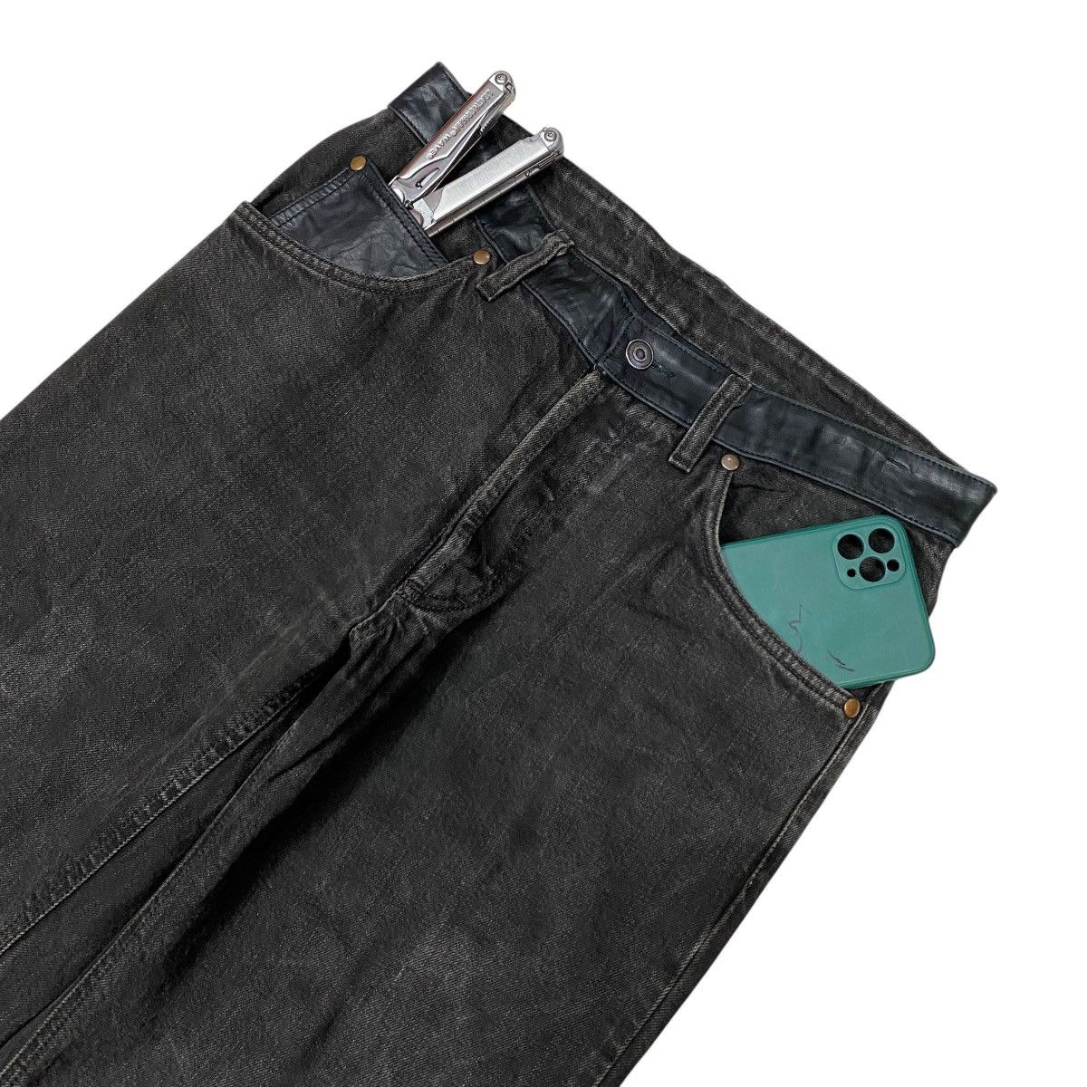 If Six Was Nine × Japanese Brand × Le Grande Bleu (L.G.B.) Unknown Japanese Leather Waist Denim Pants Size US 30 / EU 46 - 4 Thumbnail