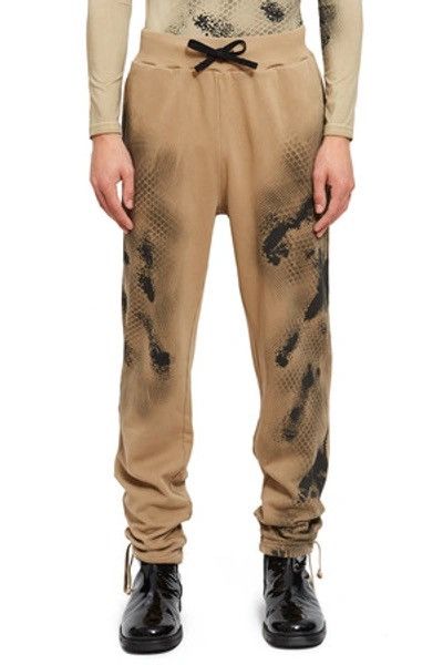 1017 ALYX 9SM 1017 ALYX 9SM Digital Camo sweatpant Size US 30 / EU 46 - 1 Thumbnail