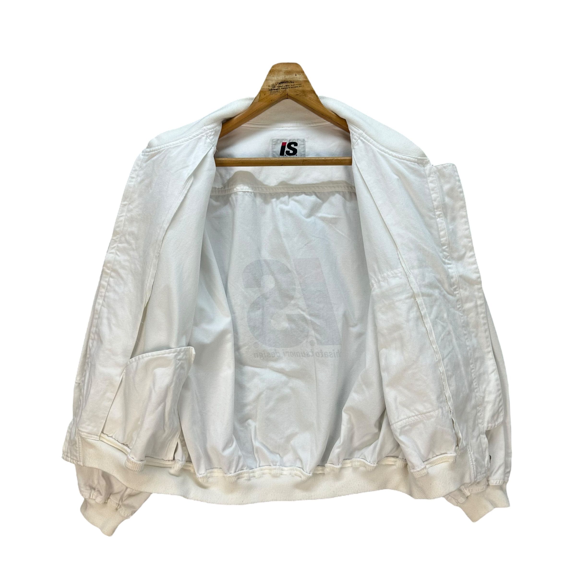 Issey Miyake IS ICONIC LABEL BIG LOGO WHITE BOMBER JACKET #9026-49 Size US L / EU 52-54 / 3 - 8 Thumbnail