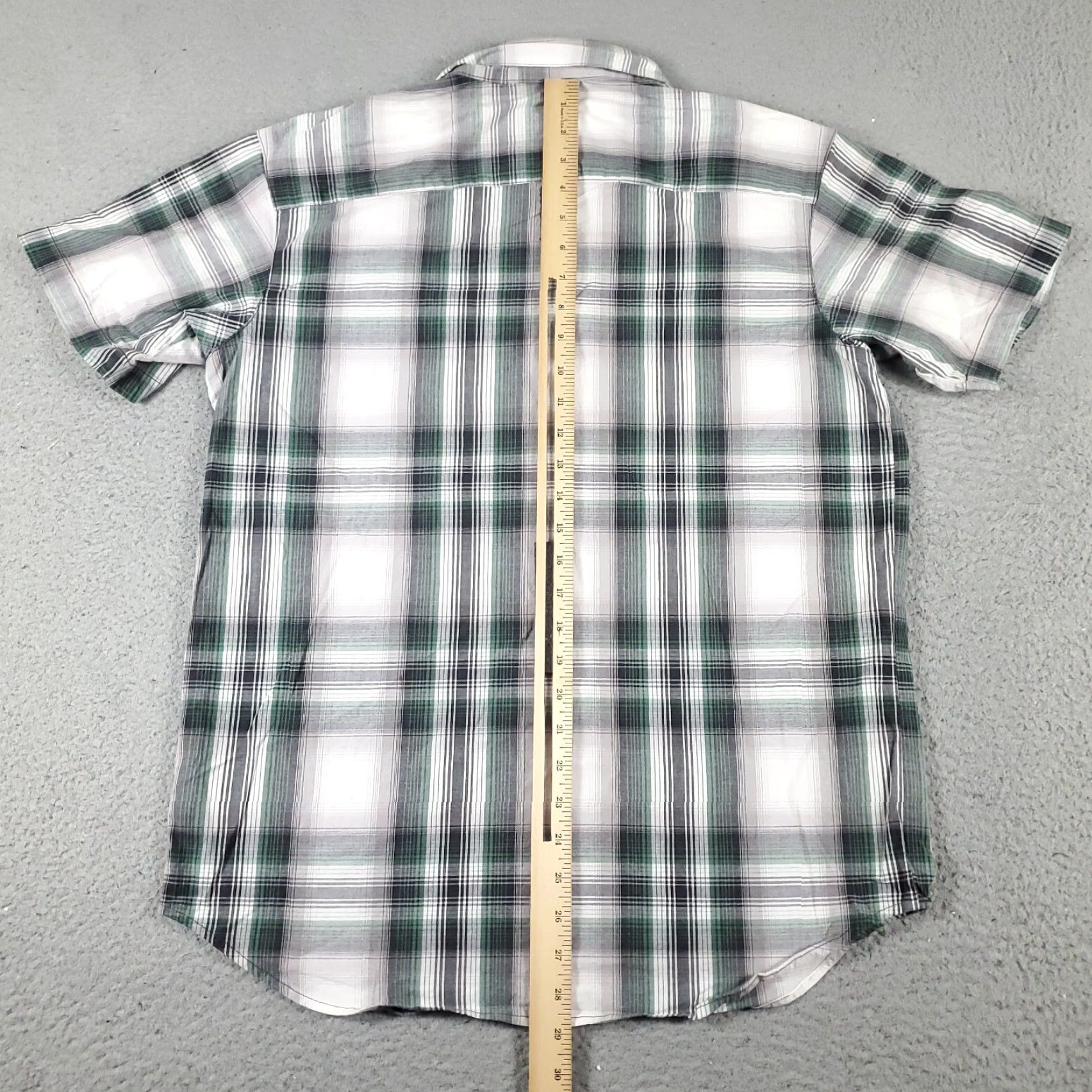Vintage Columbia Shirt Mens Size Medium Gray Plaid Short Sleeve Button-Up Casual Shirt M Gray Columbia Shirt Mens Medium Gray Plaid Short Sleeve Button-Up Size US M / EU 48-50 / 2 - 3 Thumbnail