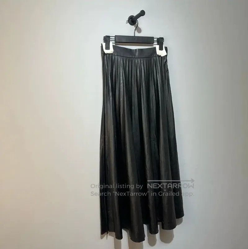 Maison Margiela Maison Margiela Black Leather Midi Skirt . Size 23" - 3 Thumbnail