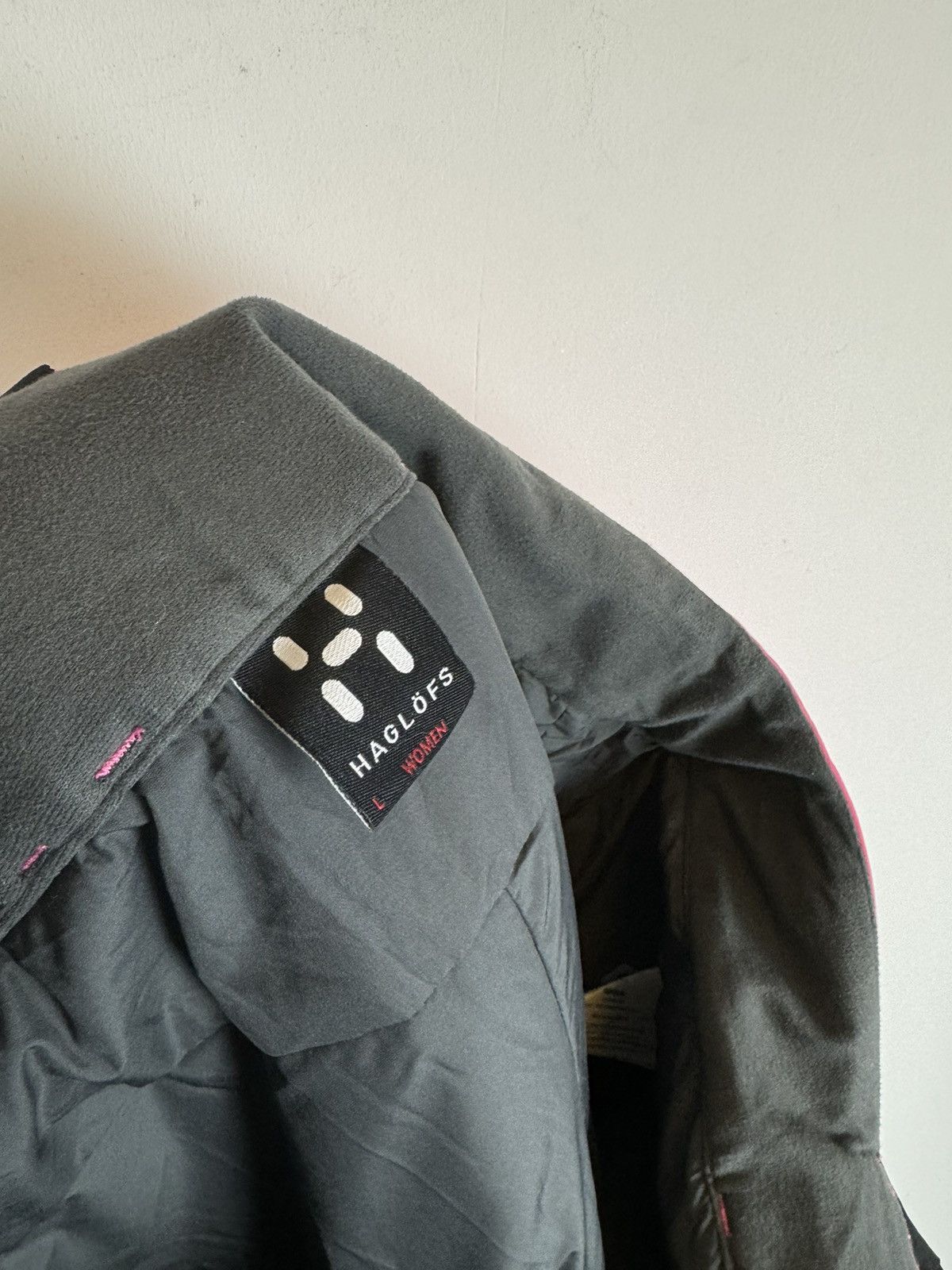 Haglofs Woman’s Haglofs Gore-Tex Ski Pants Size 32" / US 10 / IT 46 - 6 Thumbnail