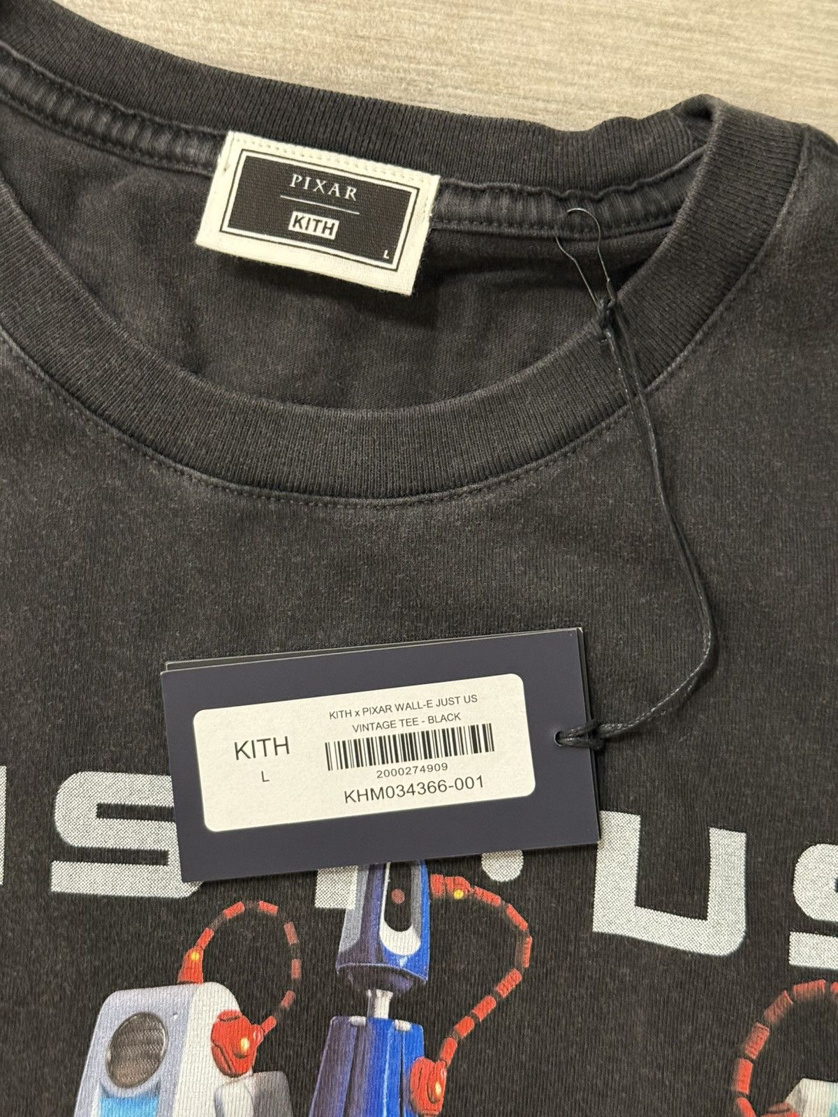 Disney × Kith KITH Disney Pixar WALL-E Just Us Vintage Tee Black Sz Large Size US L / EU 52-54 / 3 - 4 Thumbnail