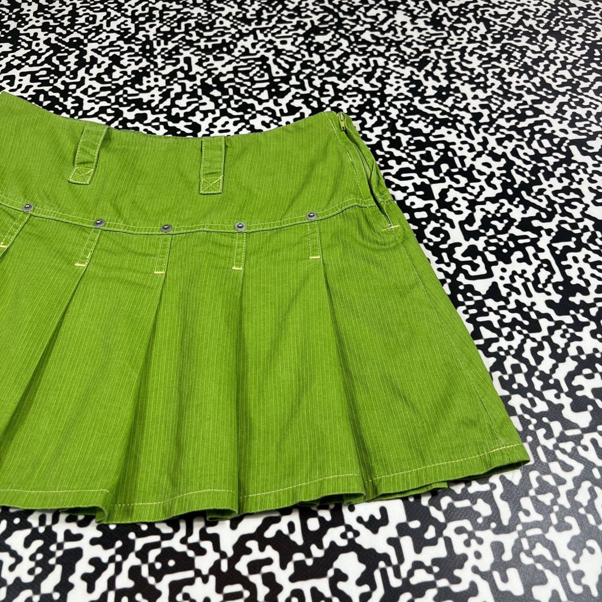 Japanese Brand Vintage Y2K Japanese Style Flared Retro Mini Skirt 90s Style Size 26" / US 2 / IT 38 - 10 Thumbnail