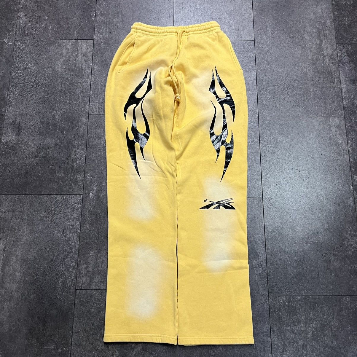 HELLSTAR Hellstar Sports Sweatpants Yellow Size US 32 / EU 48 - 1 Thumbnail