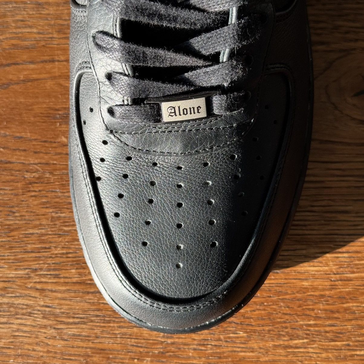 Nike × Vlone Air force Vlone 1/100 friends & family London Size US 10.5 / EU 43-44 - 5 Thumbnail