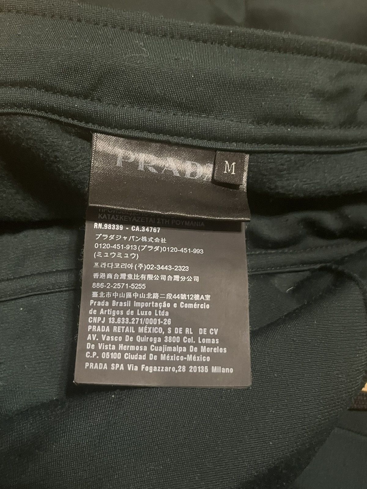Prada Prada 2018 triangle sweat pants jogging pants Size US 30 / EU 46 - 6 Thumbnail