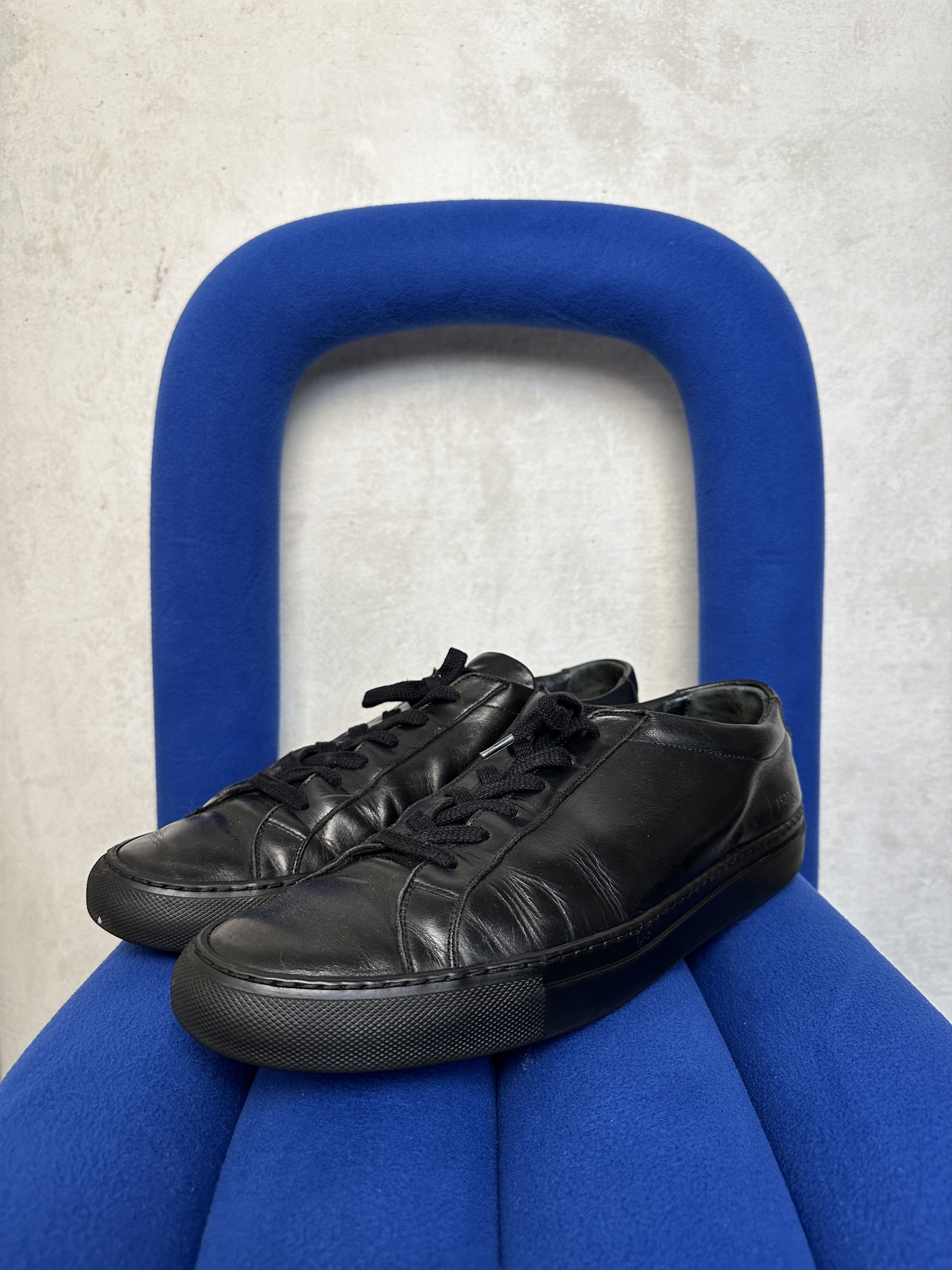 Common Projects Achilles Low Black Size US 11 / EU 44 - 2 Thumbnail