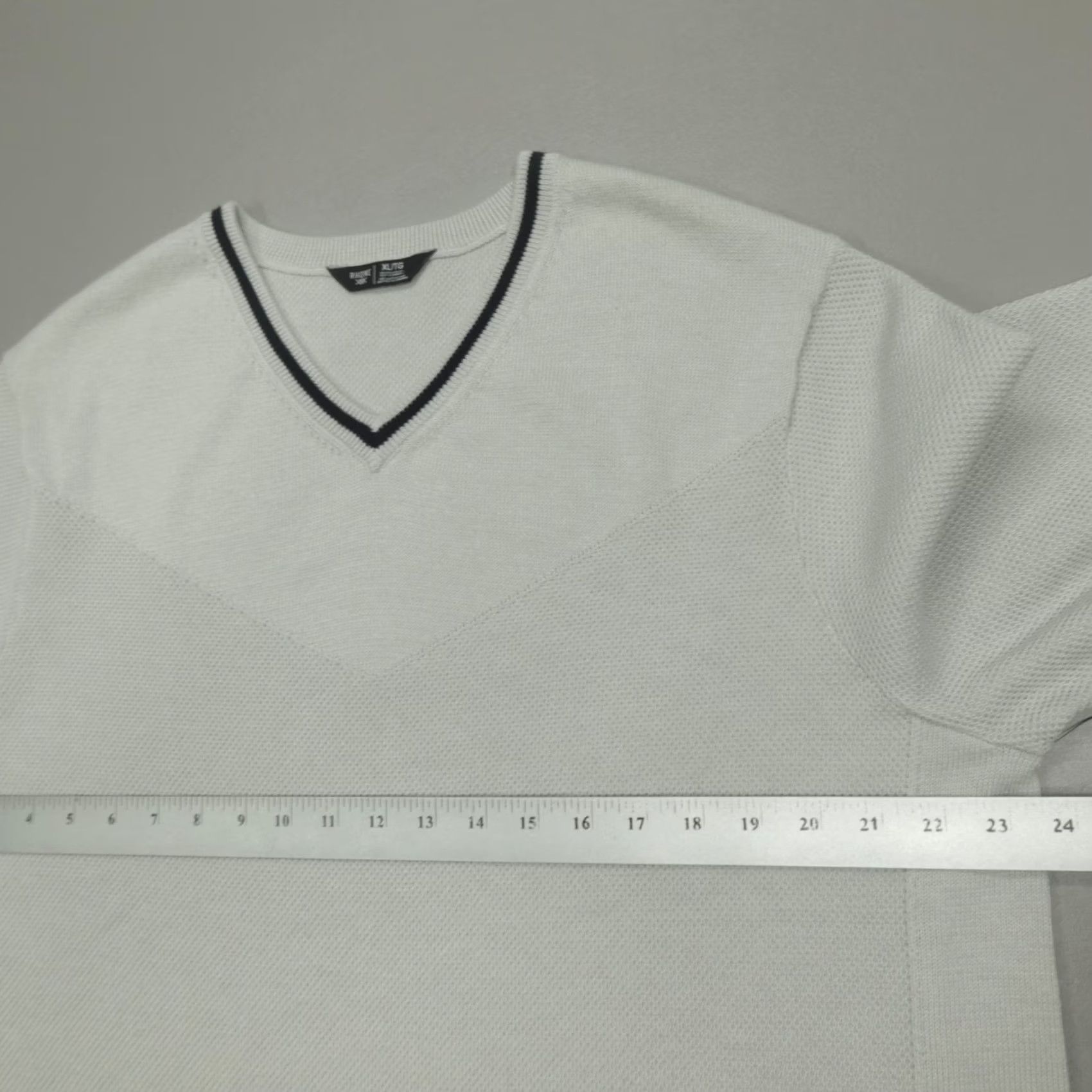 Rhone Rhone The Turn Golf V-Neck Sweater XL Sleet Gray Solid Knit Pullover Mens Regular Size Large? Size US XL / EU 56 / 4 - 6 Thumbnail