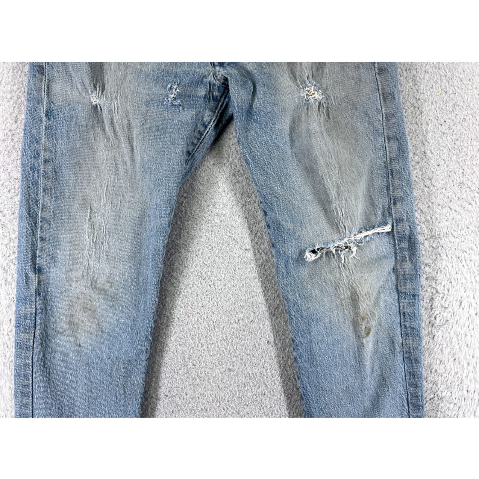 Levi's VINTAGE Levis Jeans 501 Levi'S 501 Series Denim Button Fly 28x26 Blue 501 Model Mens Adult Regular Straight Distressed 5-Pocket Denim Jeans Size US 31 - 3 Thumbnail