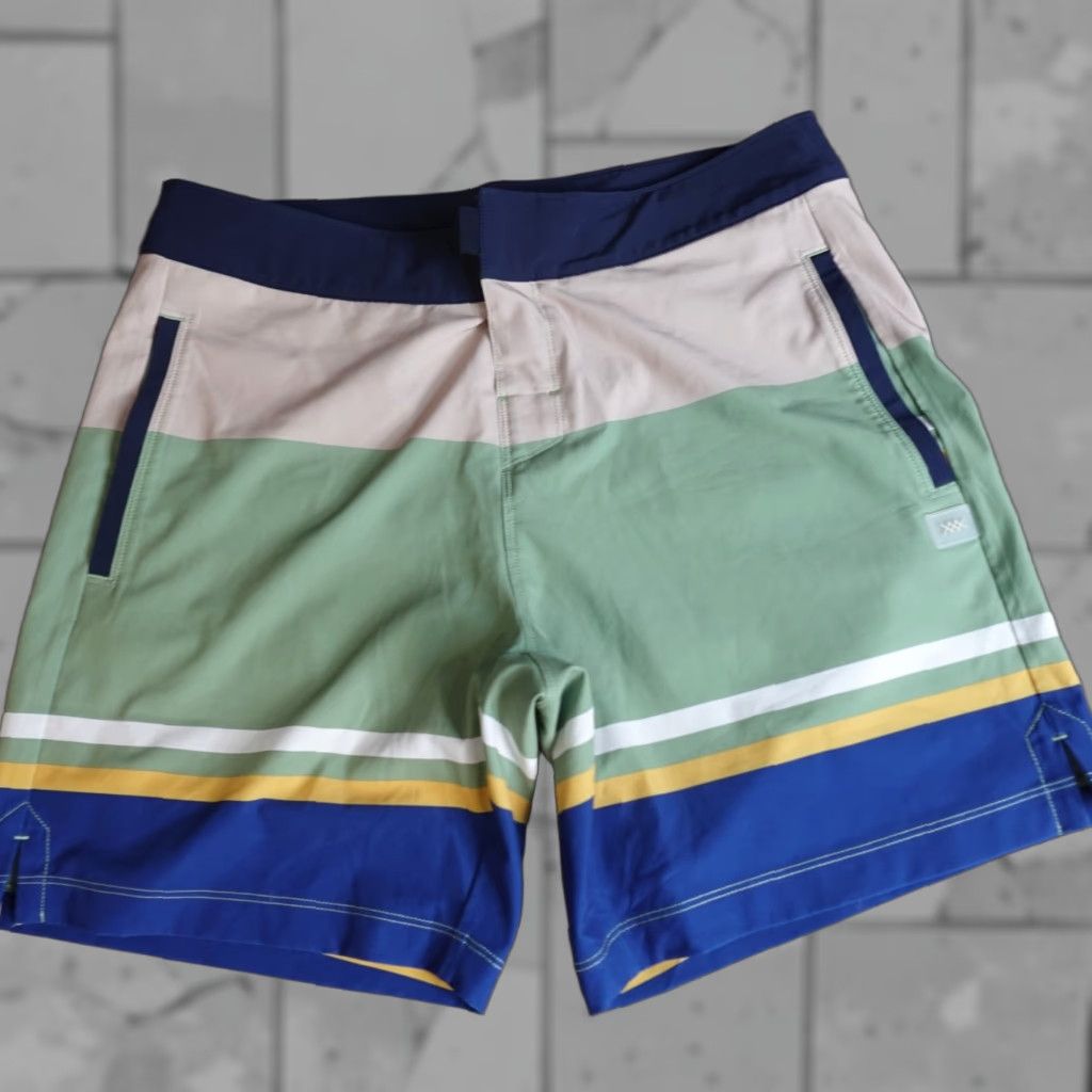Rhone Rhone Swim Shorts L Blue Colorblock Trunks Lined Drawstring 8" in Regular Men Bottom Size US 33 - 1 Thumbnail