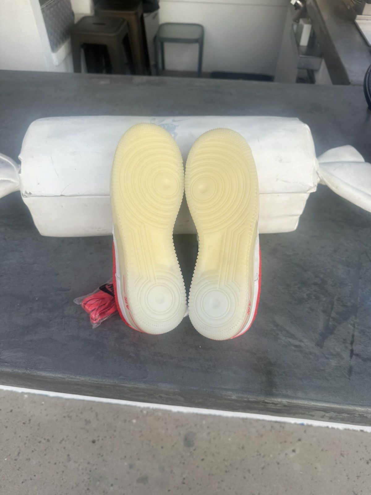 Nike × Supreme Nike Air Force 1 Supreme Year of The Rabbit Special Box Size US 12 / EU 45 - 12 Thumbnail