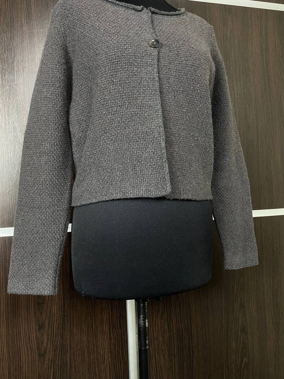Fabiana Filippi Fabiana Filippi shortened cardigan size L with a button Size L / US 10 / IT 46 - 4 Thumbnail