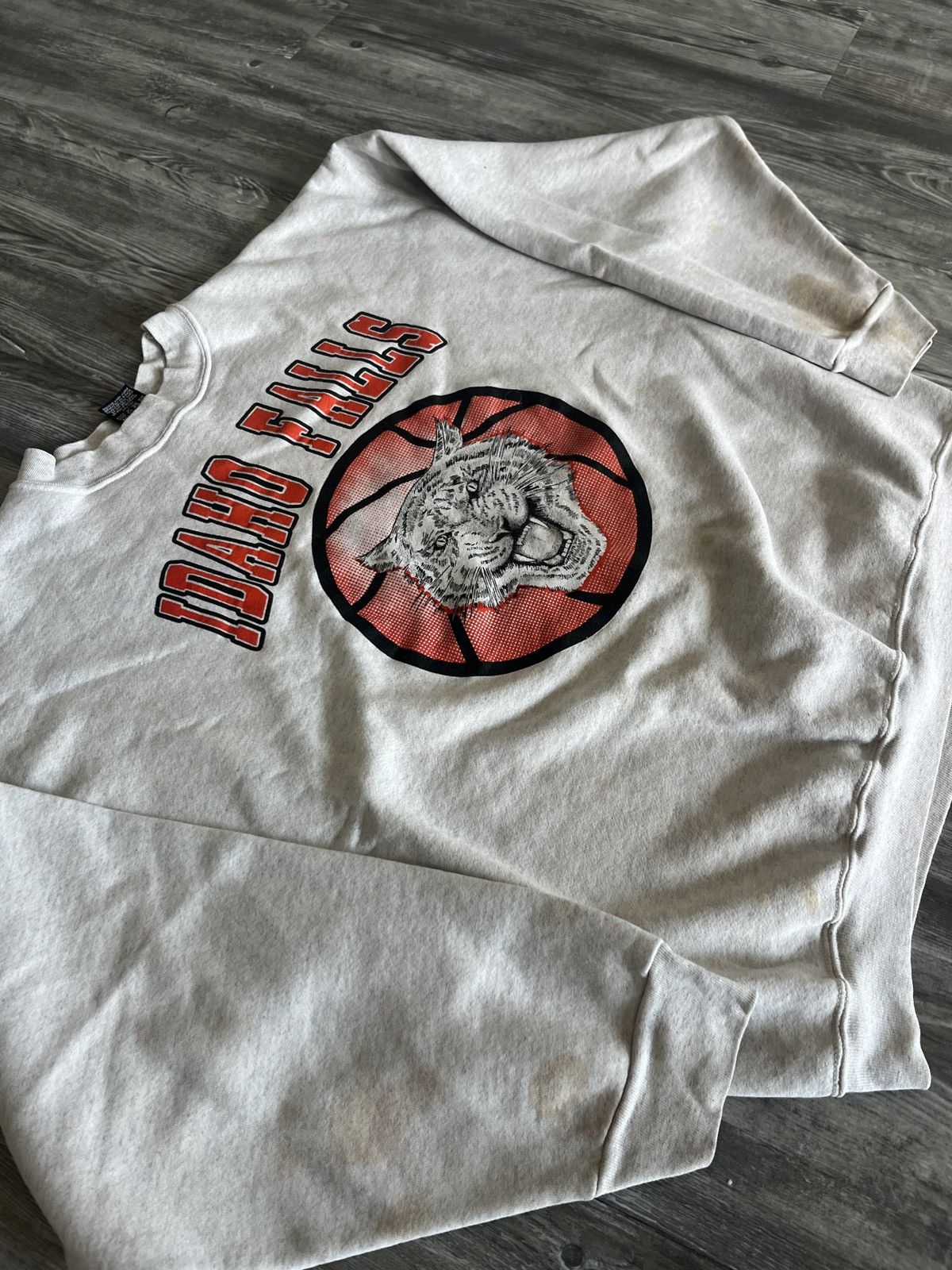 Vintage Vintage 90's Idaho Falls Tiger's Basketball Crew Neck Size US XL / EU 56 / 4 - 3 Thumbnail