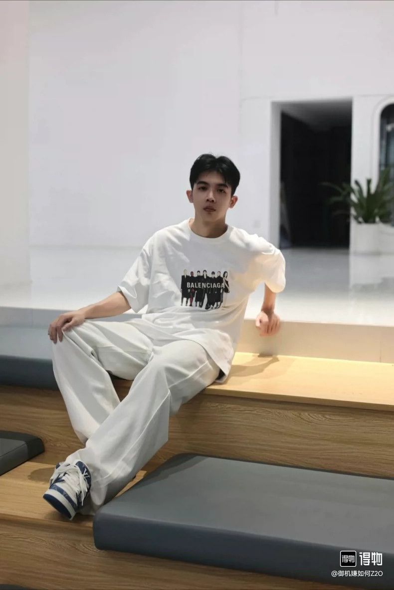Balenciaga Balenciaga Band short sleeve white Size US M / EU 48-50 / 2 - 7 Thumbnail