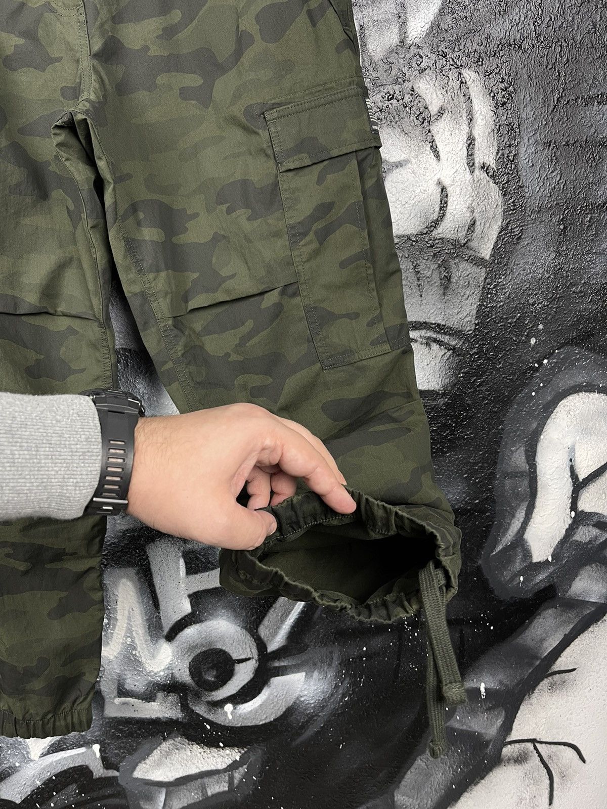 Superdry Y2K SuperDry Grip Camo Parachute Cargo Pants Women’s Size S/M Size 30" / US 8 / IT 44 - 17 Thumbnail