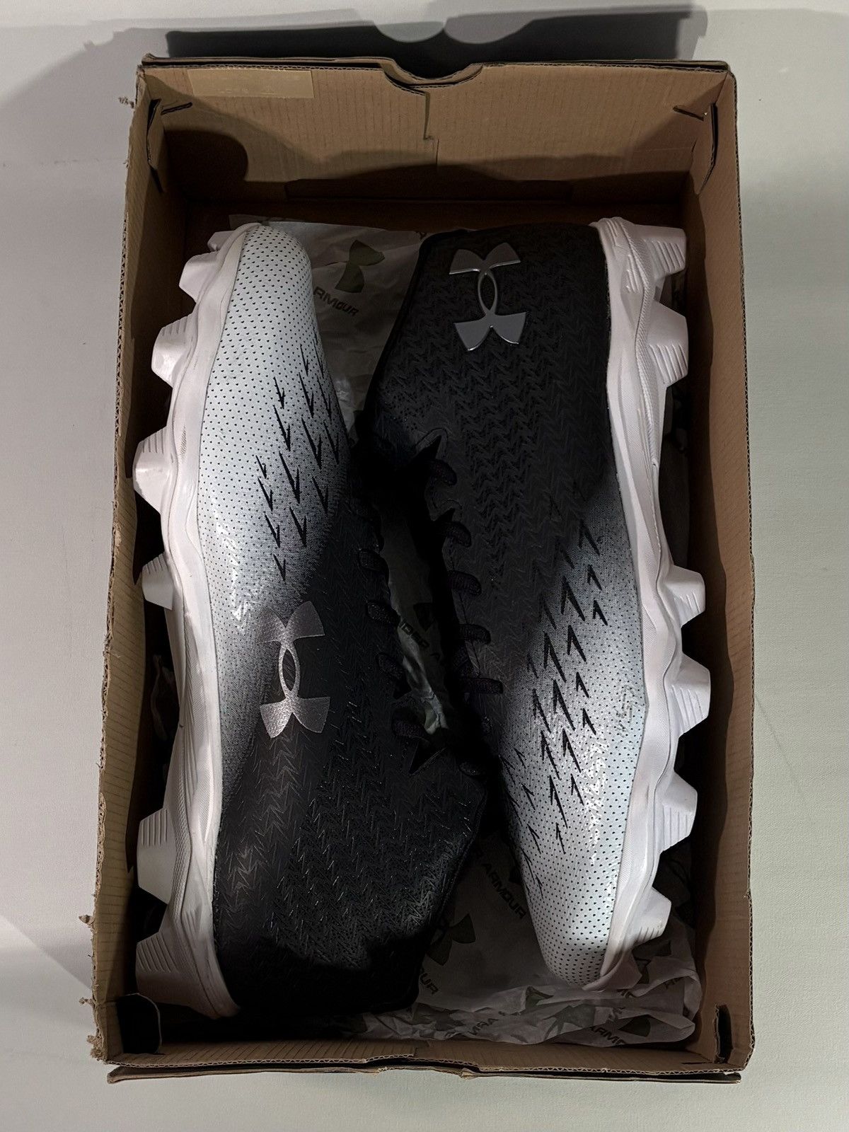 Under Armour Under Armour Spotlight Franchise 4 RM Black Silver Men US 16 Size US 15 / EU 48 - 9 Thumbnail