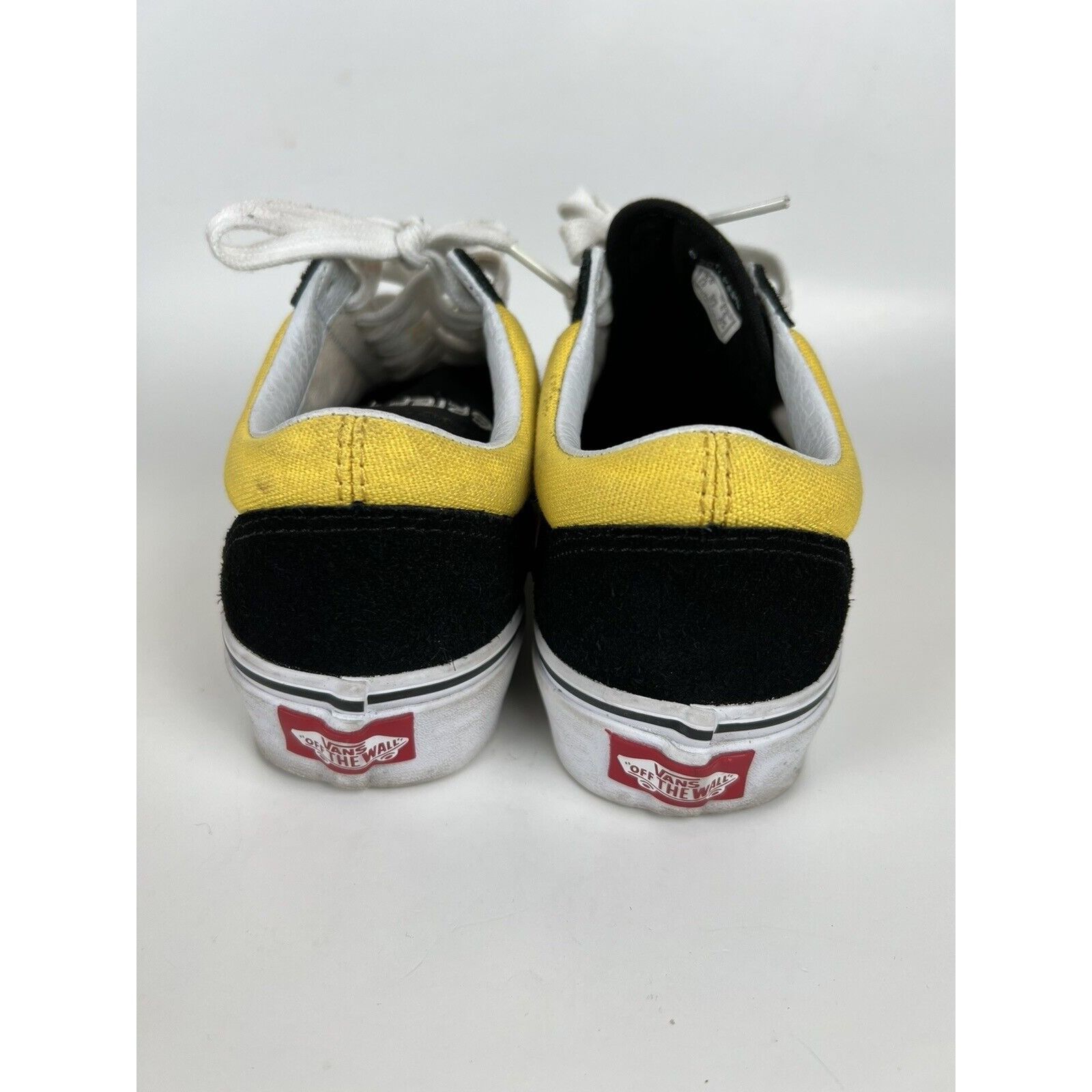 Vans Vans X Peanuts Charlie Brown Skate Shoes Women Size 5.5 - Me Size US 5.5 / IT 35.5 - 2 Thumbnail