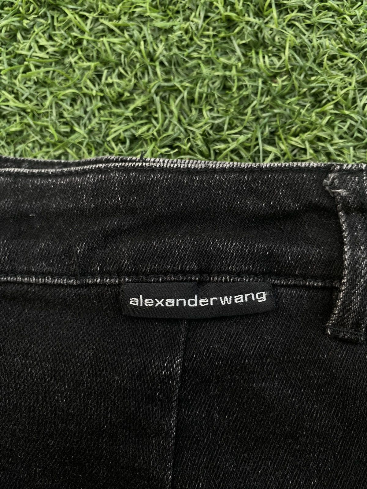 Alexander Wang ALEXANDER WANG DARK SPLIT HEM JEANS Size 25" / US 0 / IT 36 - 3 Thumbnail