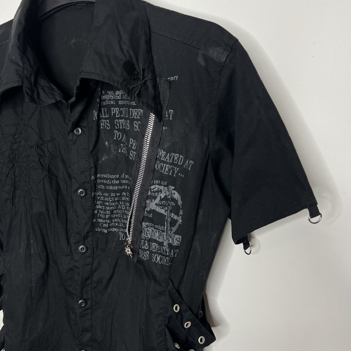 Japanese Brand MAD PUNKS BLACK BONDAGE STRAP GRAPHIC SHIRT Size US M / EU 48-50 / 2 - 3 Thumbnail