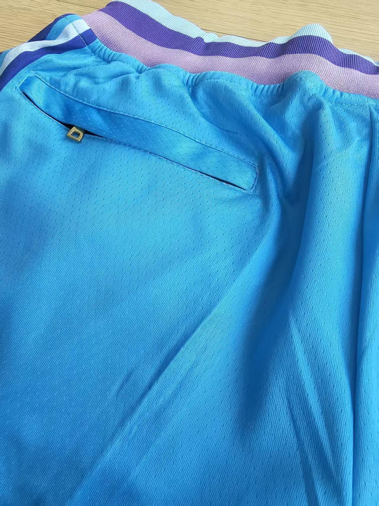 NBA Charlotte Hornets Basketbll Short Vintage Lager Size Size US 36 / EU 52 - 2 Thumbnail