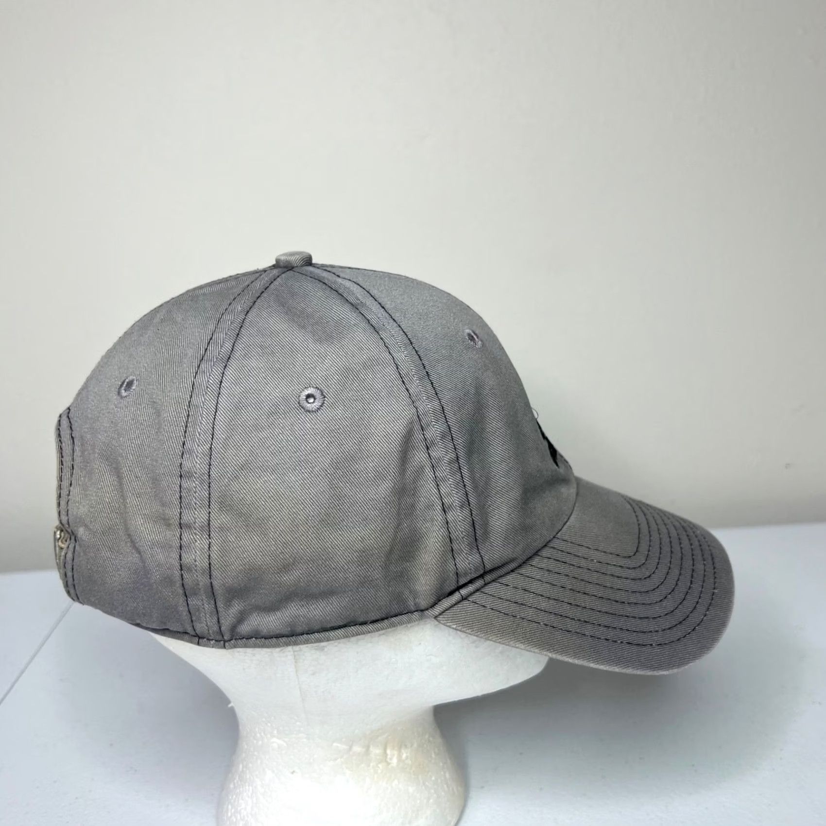 Adidas VINTAGE Adidas Hat Cap Gray Strapback OSFM Embroidered Logo Baseball Cap Men One Size Floyd? Size ONE SIZE - 5 Thumbnail
