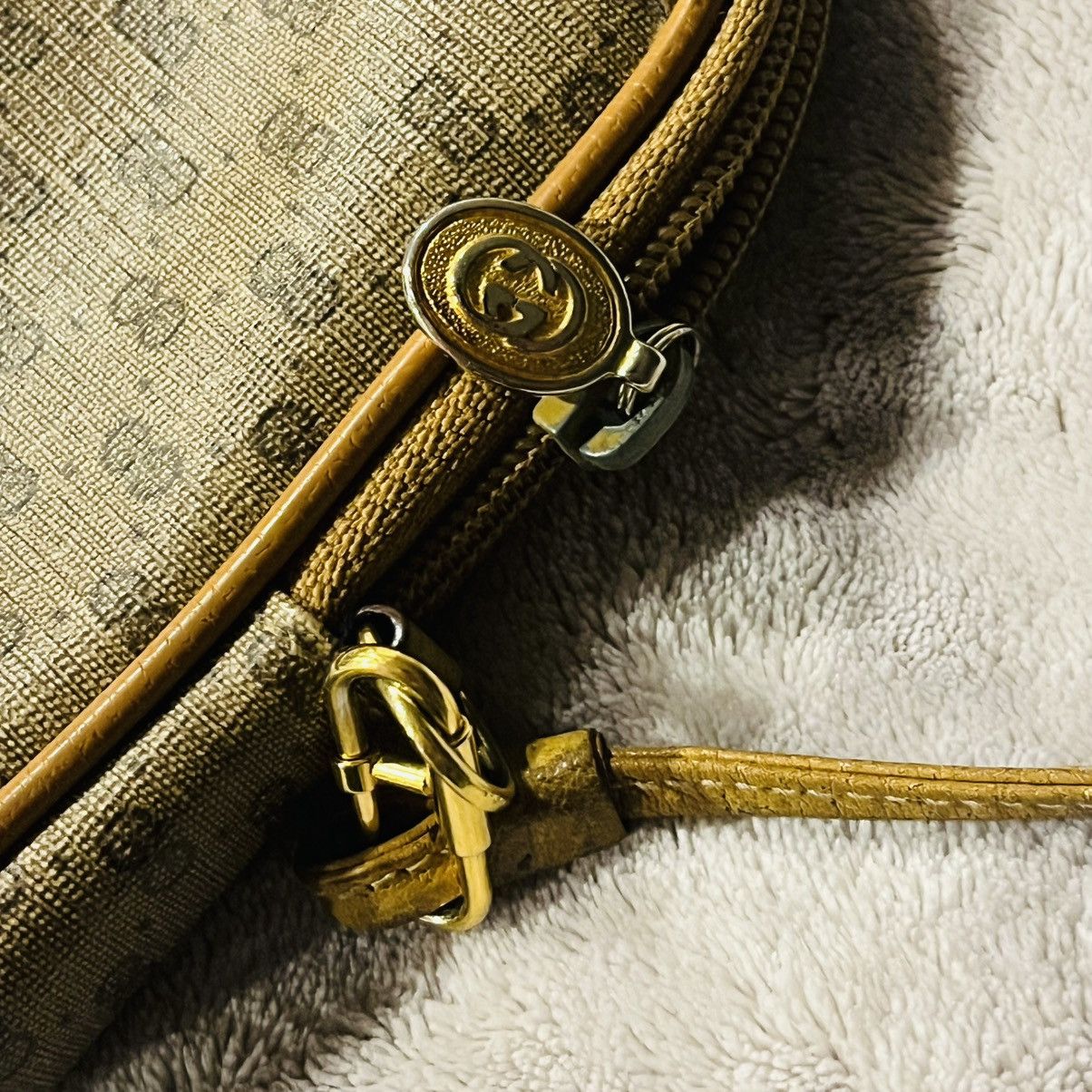 Gucci Vintage GUCCI Italy GG Logo Brown Leather Crossbody Purse Size ONE SIZE - 4 Thumbnail