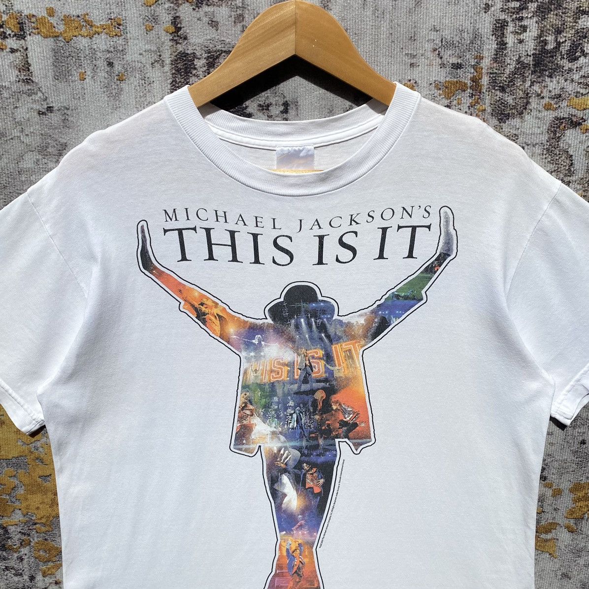 Band Tees × Michael Jackson × Vintage Vintage Michael Jackson’s King Of Pop Shirt©️2009 Size US M / EU 48-50 / 2 - 5 Thumbnail