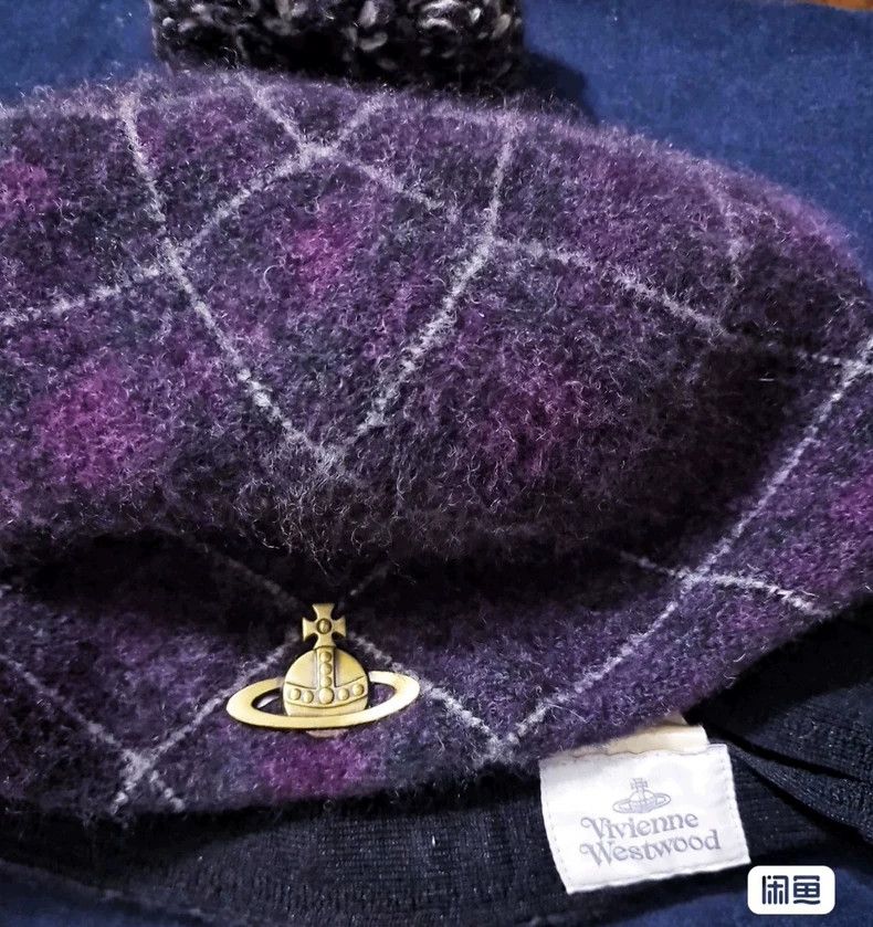 Vivienne Westwood Vivienne Westwood A vintage diamond beret Size ONE SIZE - 2 Thumbnail