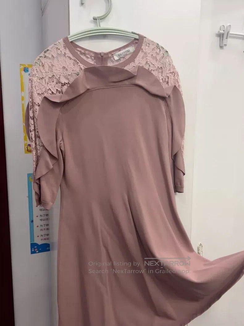 Valentino Valentino dress Size XL / US 12-14 / IT 48-50 - 1 Thumbnail