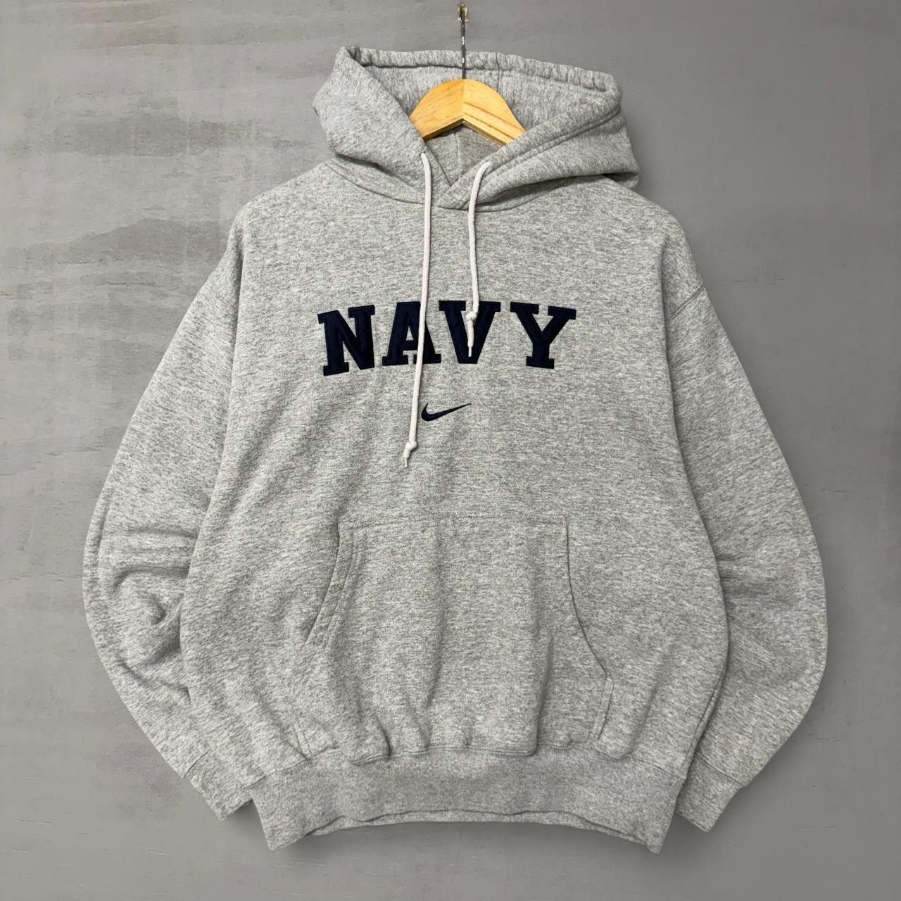 Nike US Navy Nike Center Swoosh Grey Drawstring 90s Hoodie Medium Size US M / EU 48-50 / 2 - 1 Thumbnail