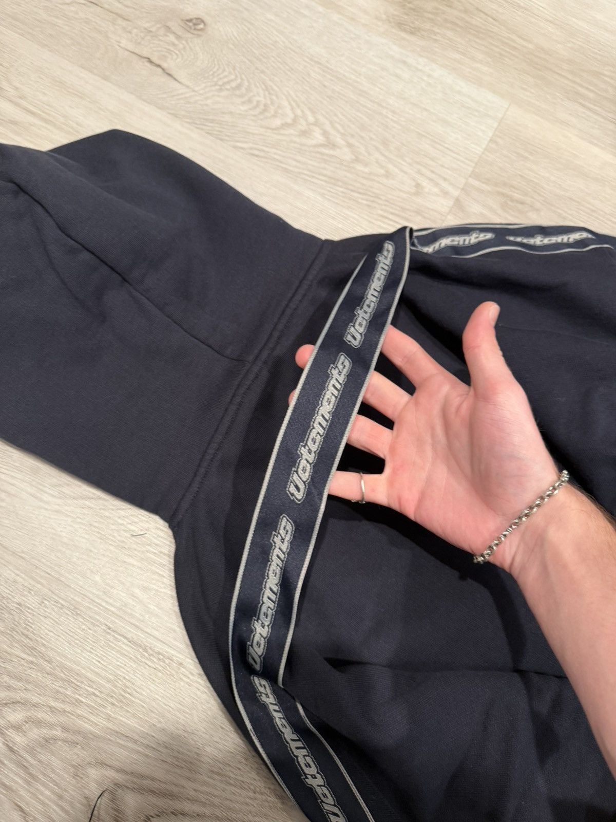 Vetements s/s 2018 tape hoodie nwt!! Size US XS / EU 42 / 0 - 6 Thumbnail