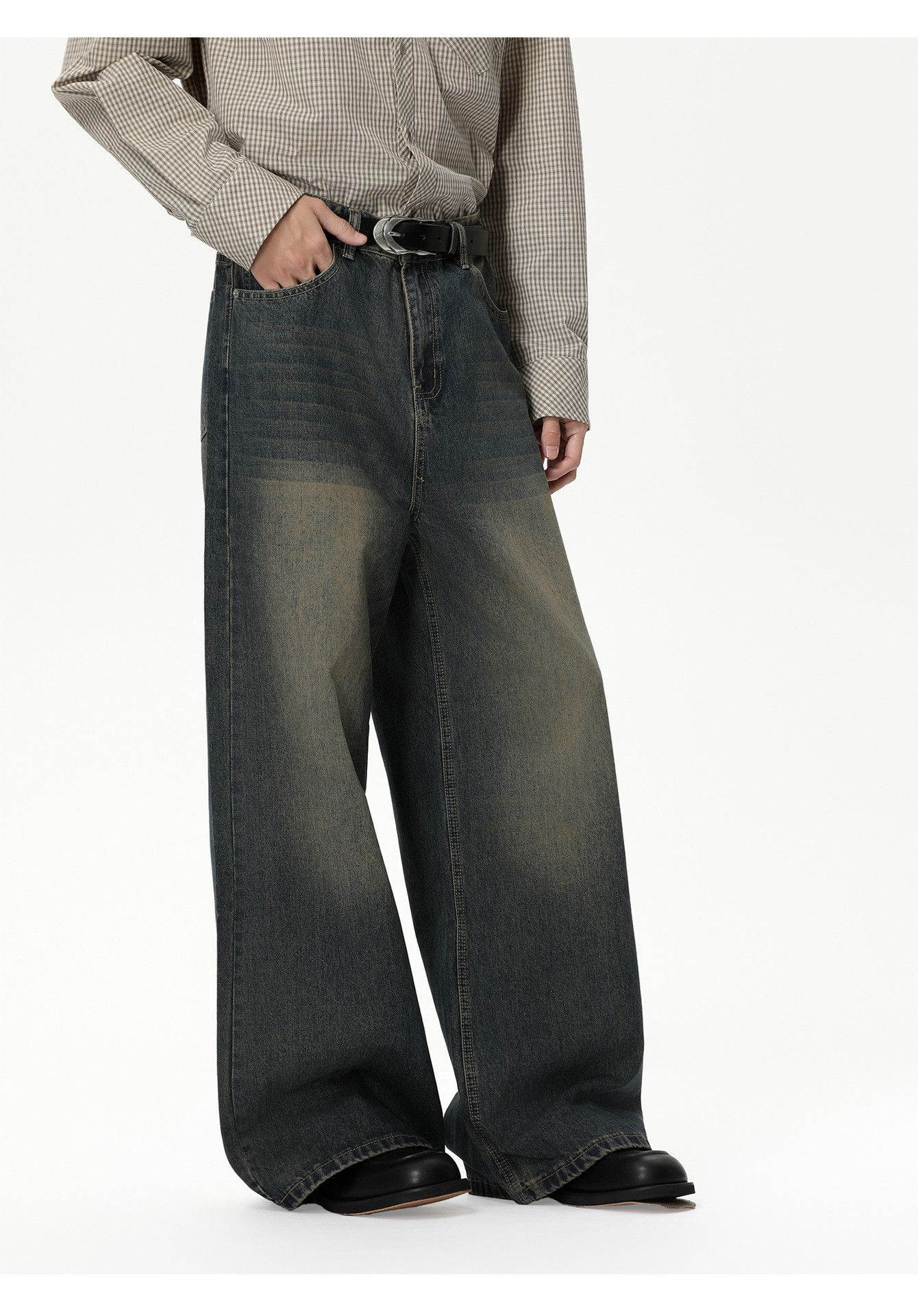 Vintage Men's Japanese classic distressed washed jeans Size US 32 / EU 48 - 4 Thumbnail