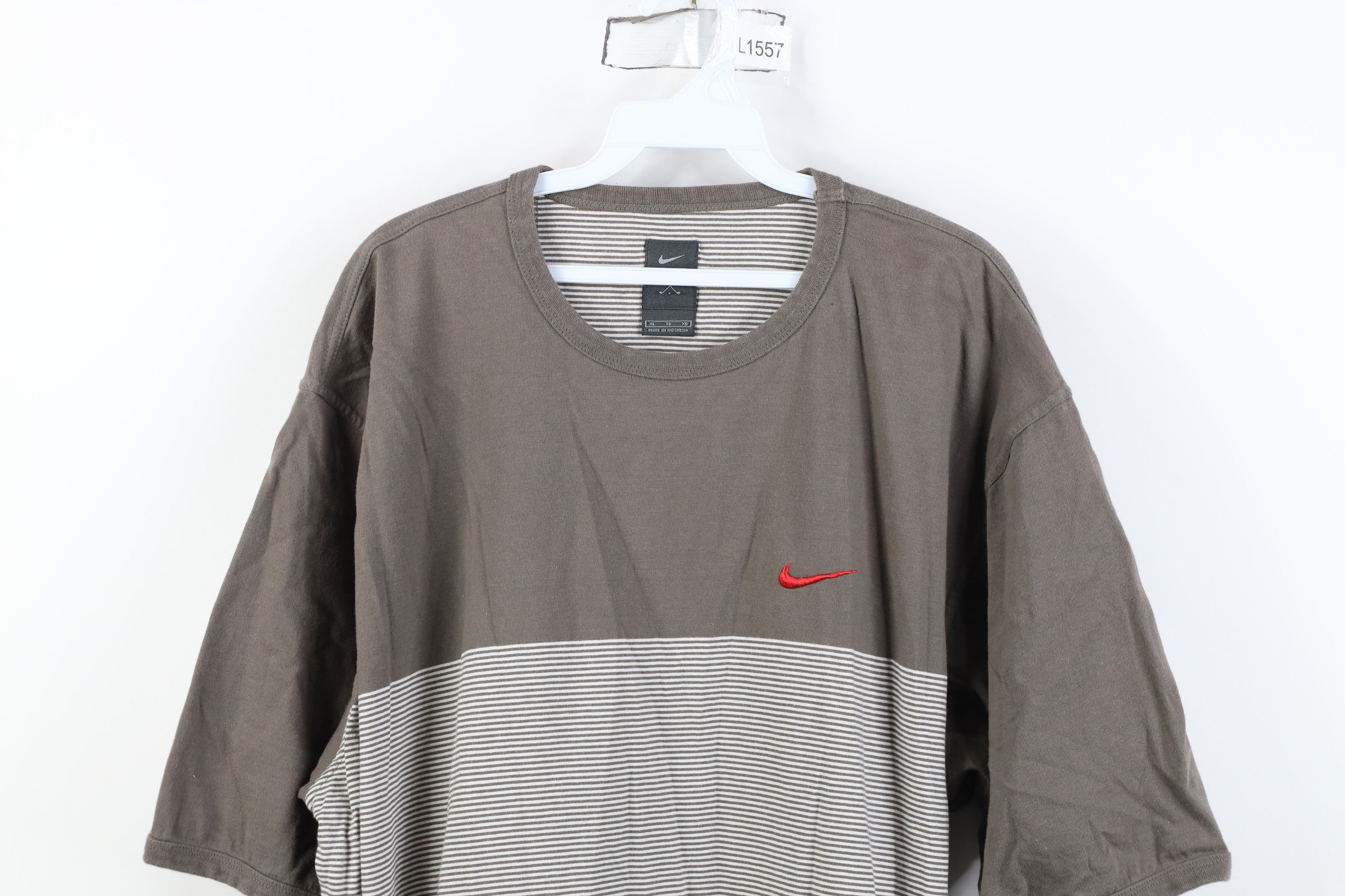 Nike Vintage 90s Y2K Nike Golf Mini Swoosh Block Striped T-Shirt Size US XL / EU 56 / 4 - 2 Thumbnail