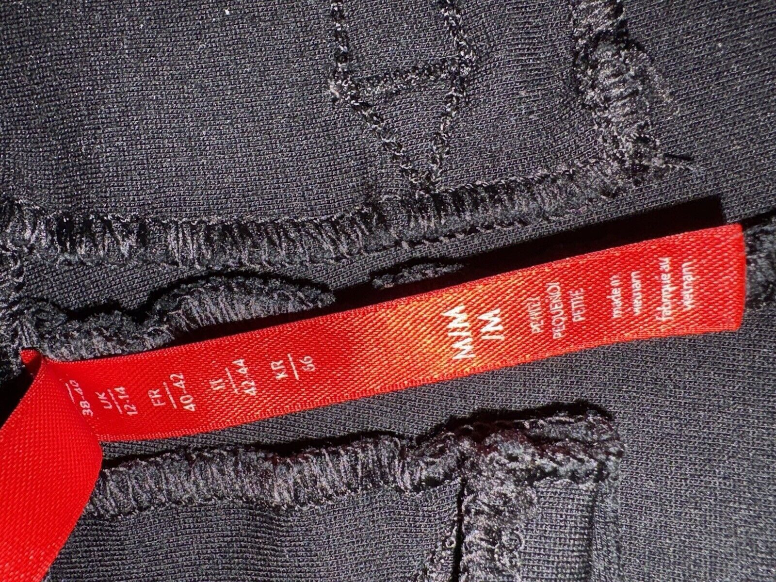 Spanx Spanx Cropped Skinny Pants Medium Size 28" / US 6 / IT 42 - 3 Thumbnail
