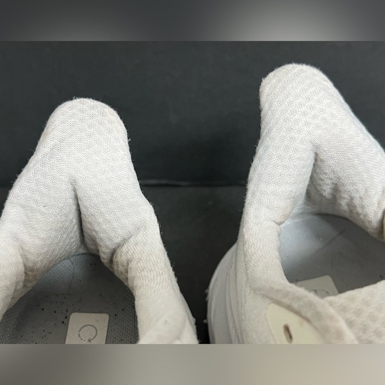 Hoka Hoka One One Clifton 9 White Women's 1127896 WWH Running 9.5 Size US 9.5 / IT 39.5 - 11 Thumbnail