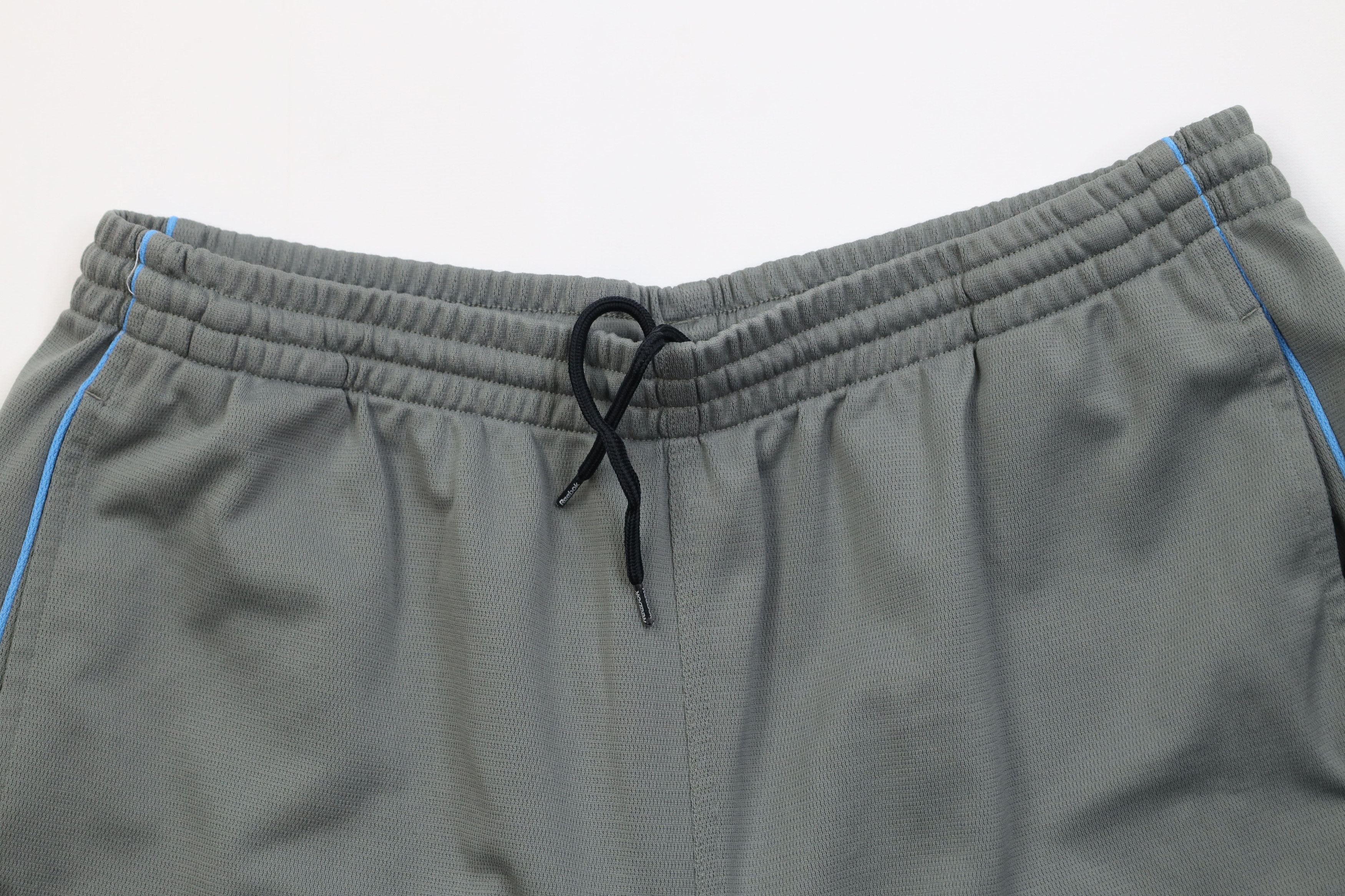 Reebok Vintage 90s Y2K Reebok Above Knee Shorts Gray Polyester Size US 36 / EU 52 - 2 Thumbnail